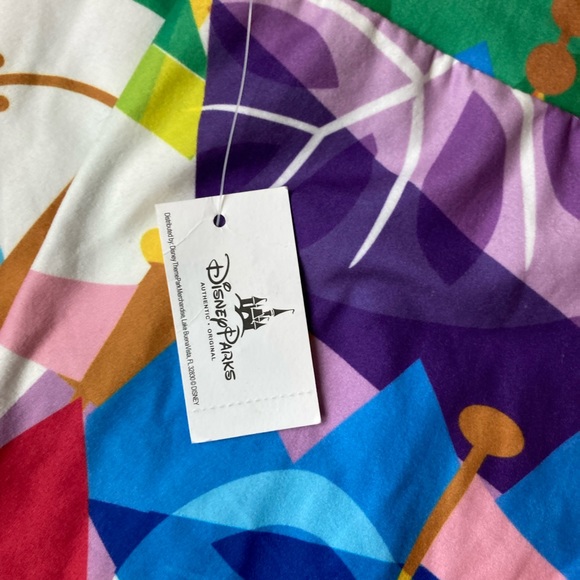 NWT - Disney Parks It’s A Small World Leggings - Picture 5 of 7